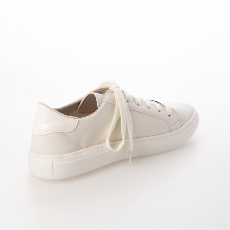 Acrux/アクルス （E White）エナメルスクエアトウ厚底スニーカー