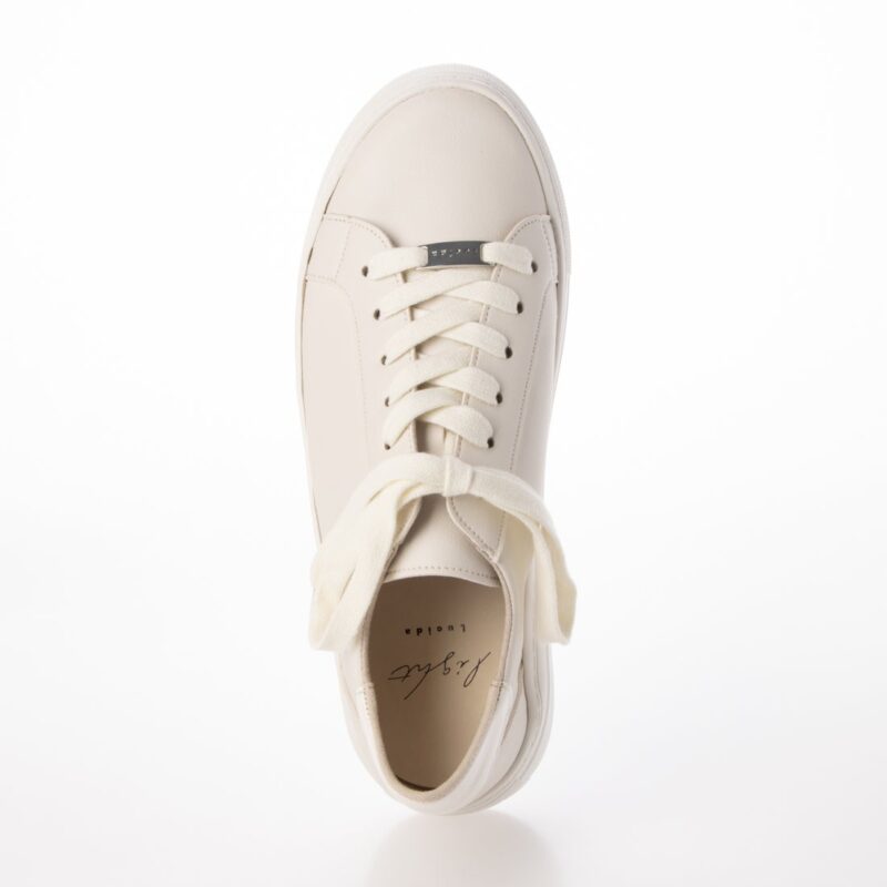 Acrux/アクルス （E White）エナメルスクエアトウ厚底スニーカー