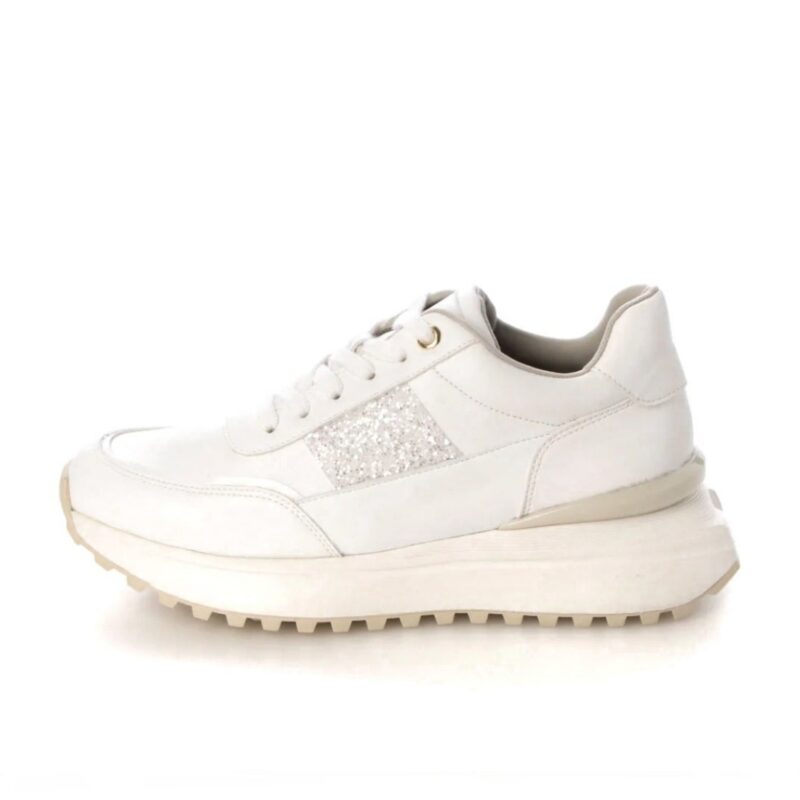 Isara/イサラ（White）キルティングボリュームスニーカー