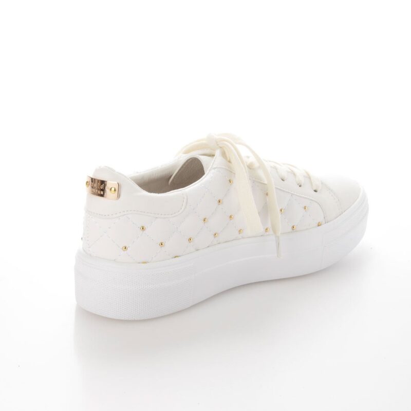 【light】Pluto/プルート（White）チャームオンキルティングスリッポン