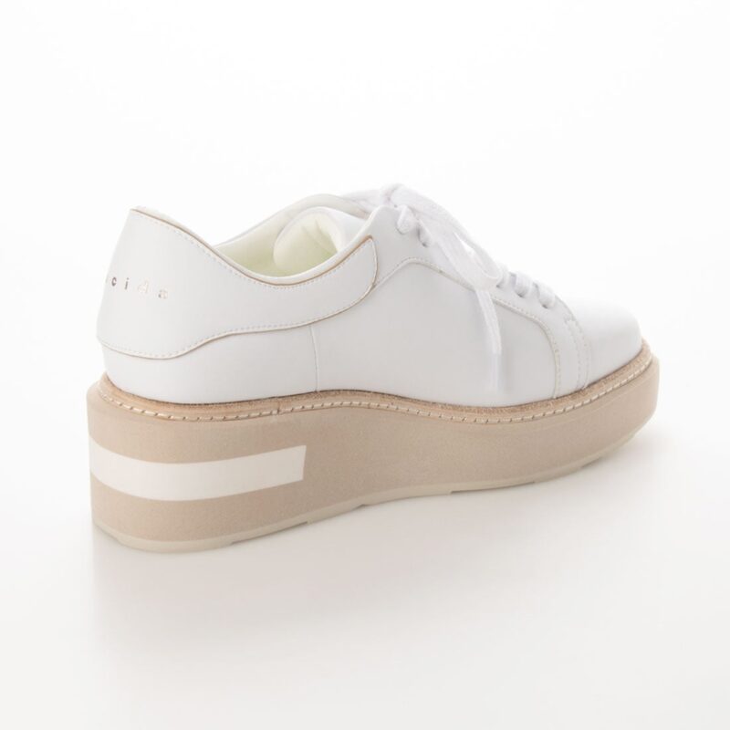 Dalim/ダリム（Beige）スタッズペニーローファー