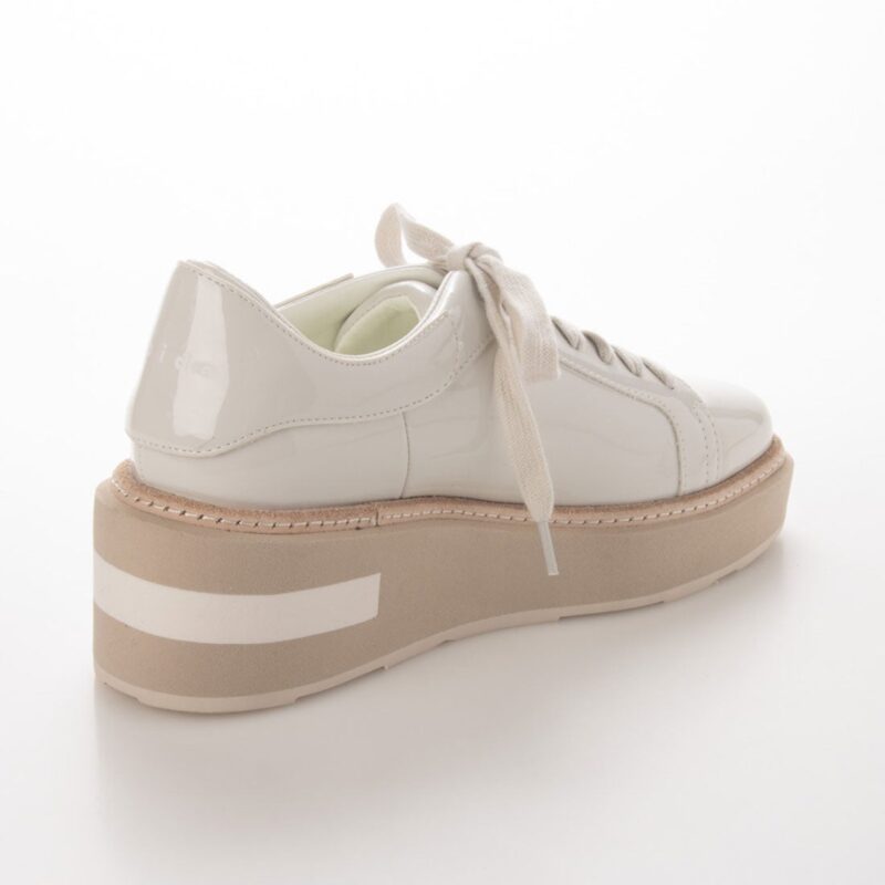 Dalim/ダリム（Beige）スタッズペニーローファー