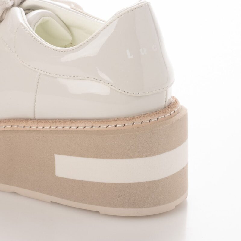 Dalim/ダリム（Beige）スタッズペニーローファー