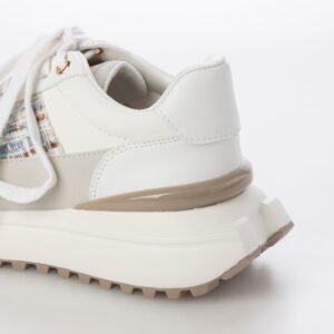 Isara/イサラ（White）キルティングボリュームスニーカー