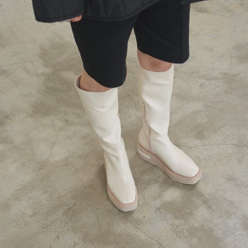 Acrux/アクルス（White）スクエアトウ厚底スニーカー