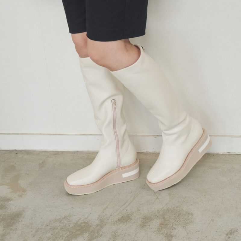 Acrux/アクルス（White）スクエアトウ厚底スニーカー