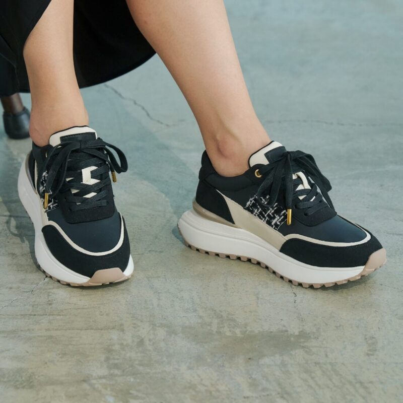 Isara/イサラ（Black）キルティングボリュームスニーカー