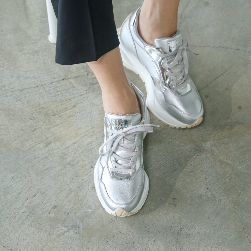 【5周年限定】Acrux/アクルス （Silver）エナメルスクエアトウ厚底スニーカー