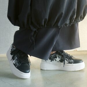 Enif/エニフ（Black）デザインカットプラットフォームスニーカー