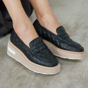 Acrux/アクルス （E Navy）エナメルスクエアトウ厚底スニーカー